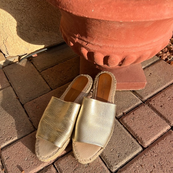 Patricia Green Shoes - Patricia green made in Spain slides size 38 gold